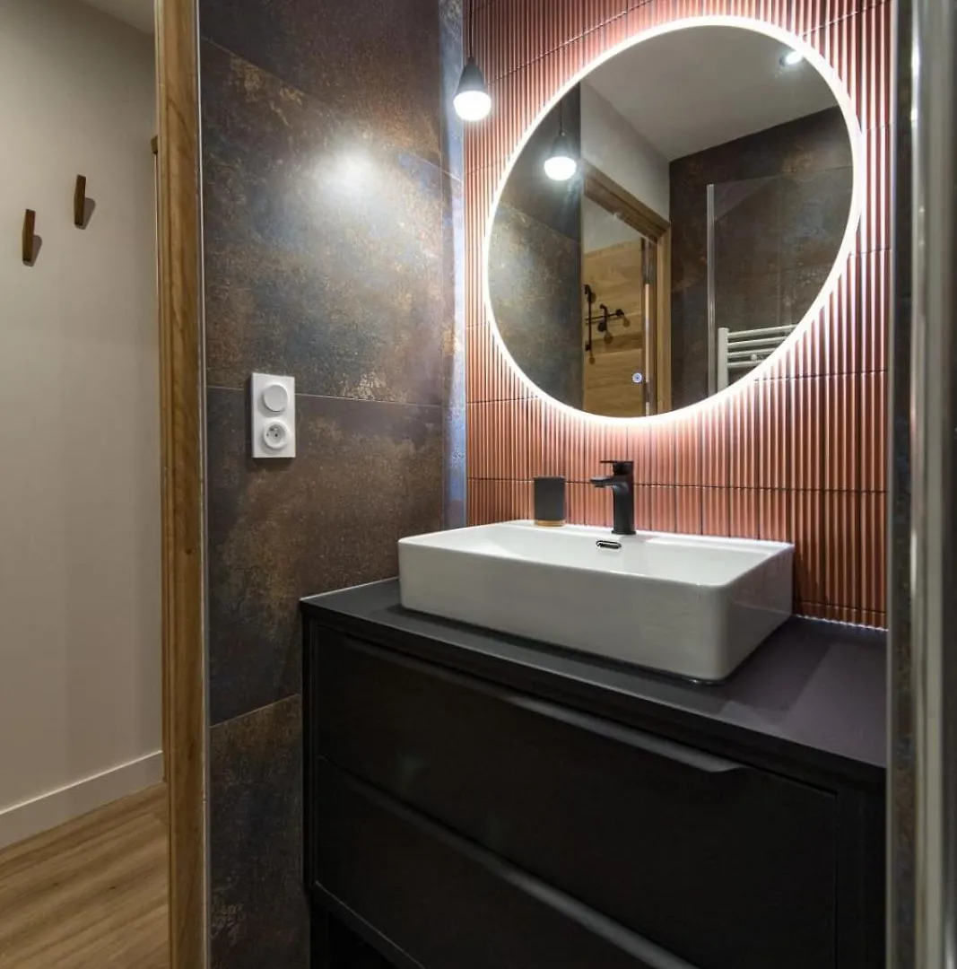 Holiday home 4-6 People In Orelle Quick Access To Val Thorens